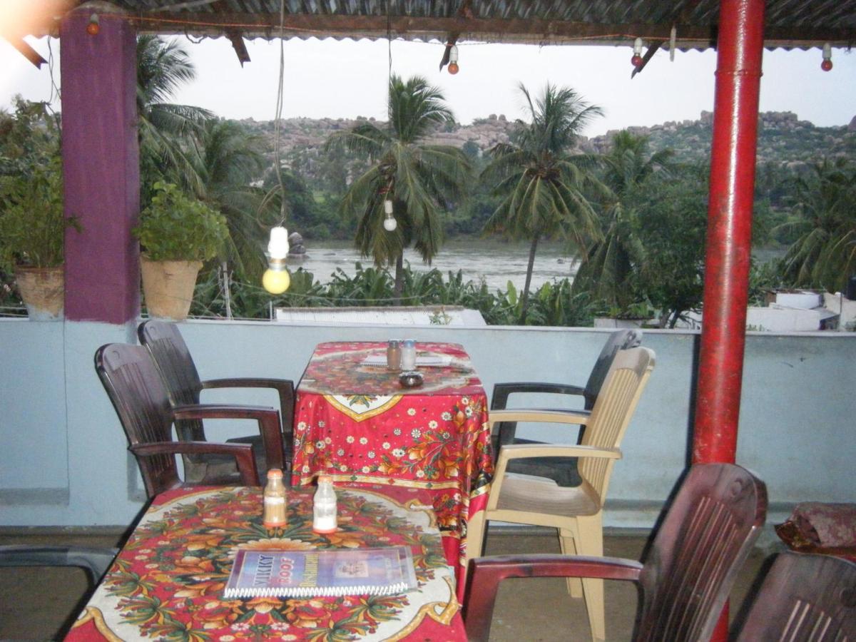 Vicky'S Home Stay Hampi Exterior foto