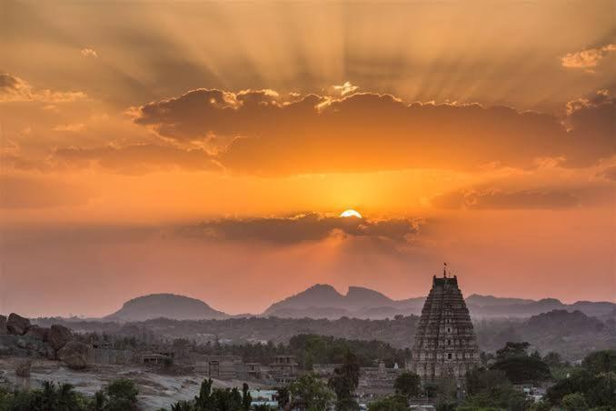 Vicky'S Home Stay Hampi Exterior foto