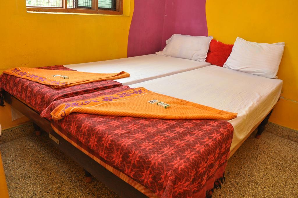 Vicky'S Home Stay Hampi Exterior foto